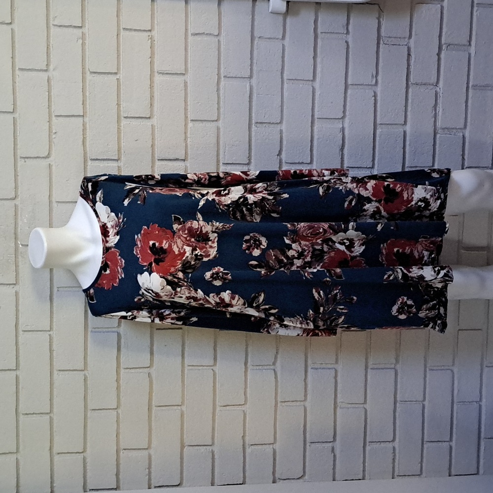 Sweet Lovely Teal Floral Long Sleeve Midi Dress. Size Medium NWOT